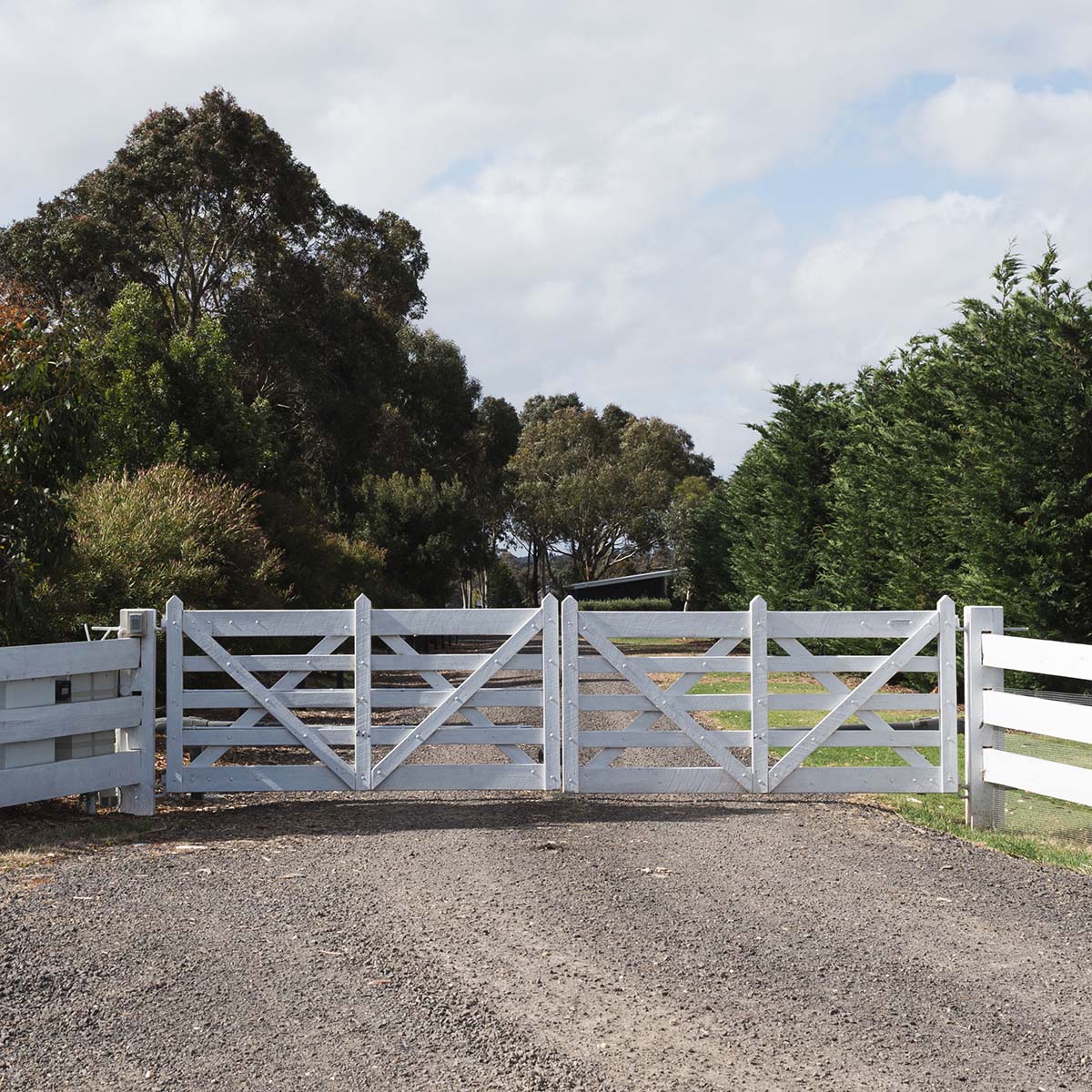 (WITH SH) The Estate Series II Double Gate